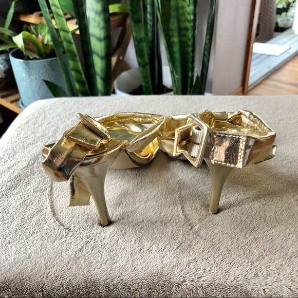 ✨2/$15✨ Shoes: Mariachi Mani 4” Heels, Size 6 🛍 Bundle Me! - Picture 7 of 14